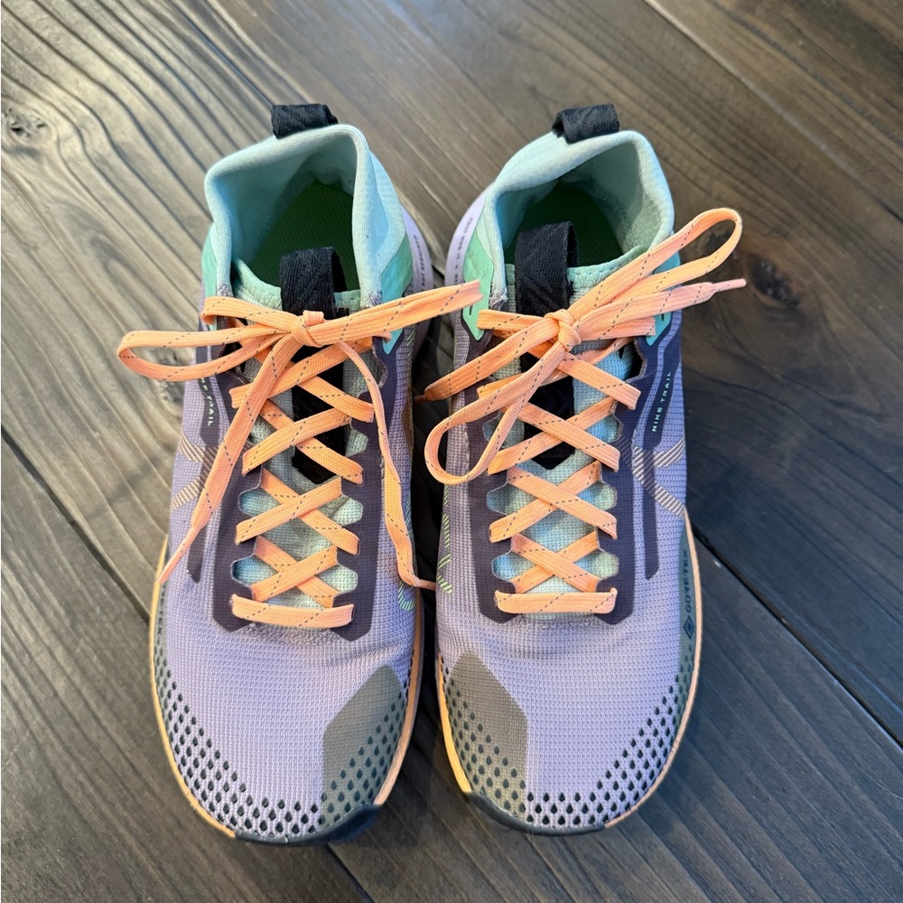 Nike Women’s React Pegasus Trail 4 Gore-Tex - Purple Smoke Peach Cream